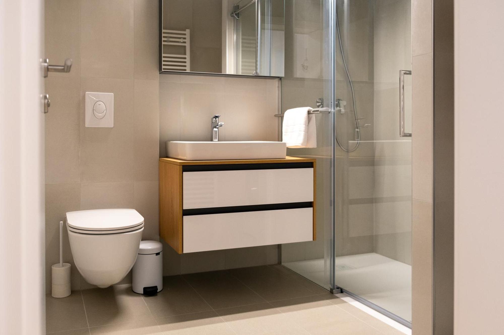 Masarykova Residence - Modern 1-Bedroom In City Center & Free Parking Любляна Екстериор снимка